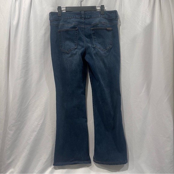 Chico’s So Slimming Women's Dark Blue Flare Jeans Sz 1 (8-10) - Picture 5 of 10